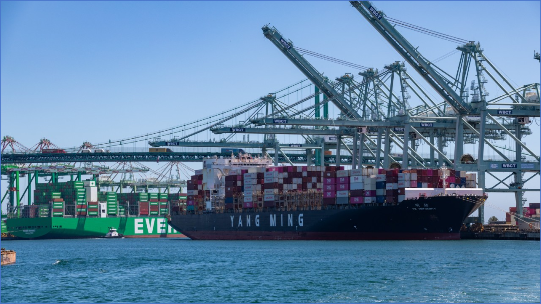 The container throughput of the Port of Los Angeles reached 960,000 TEU in July