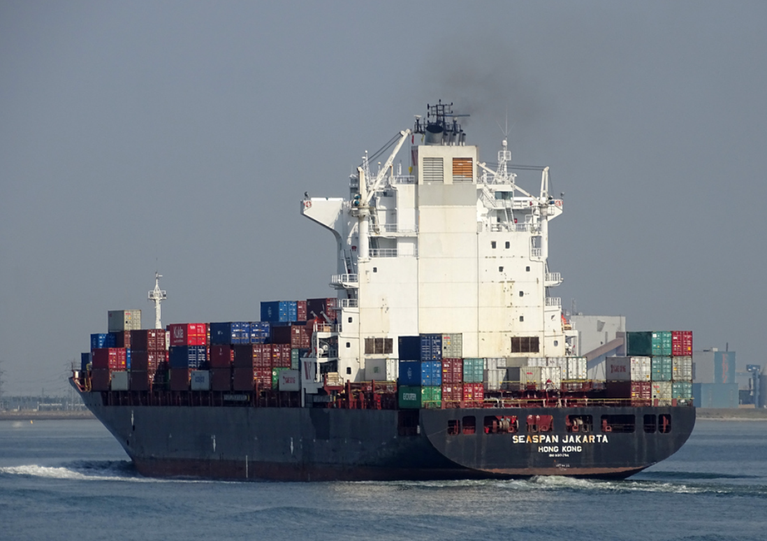 Traditional Greek Shipowners Shift Lanes En Masse, Containerships Become the New Favourite