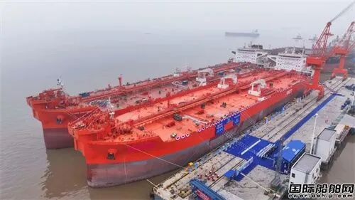 穿梭油船2.jpg