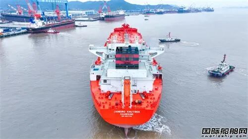 穿梭油船3.jpg