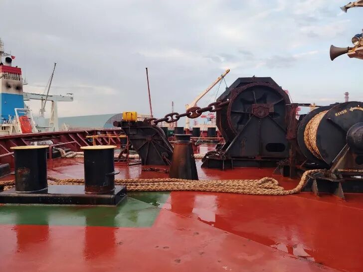 船舶换旗2.jpg